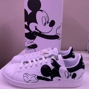 Mickey mouse x adidas stan smith white black