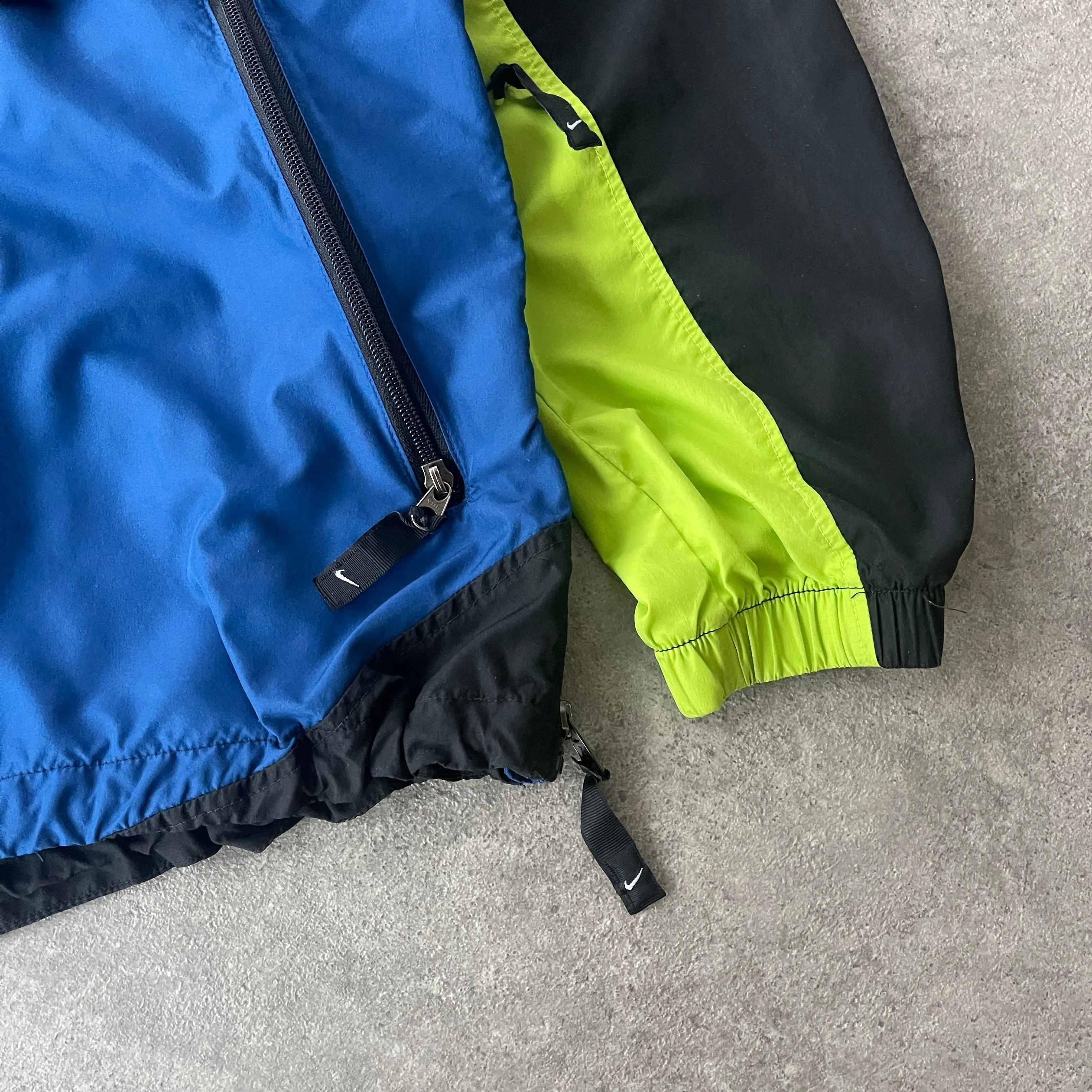 Nike ACG 1990s 1/4 zip technical lightweight packable shell jacket (M)