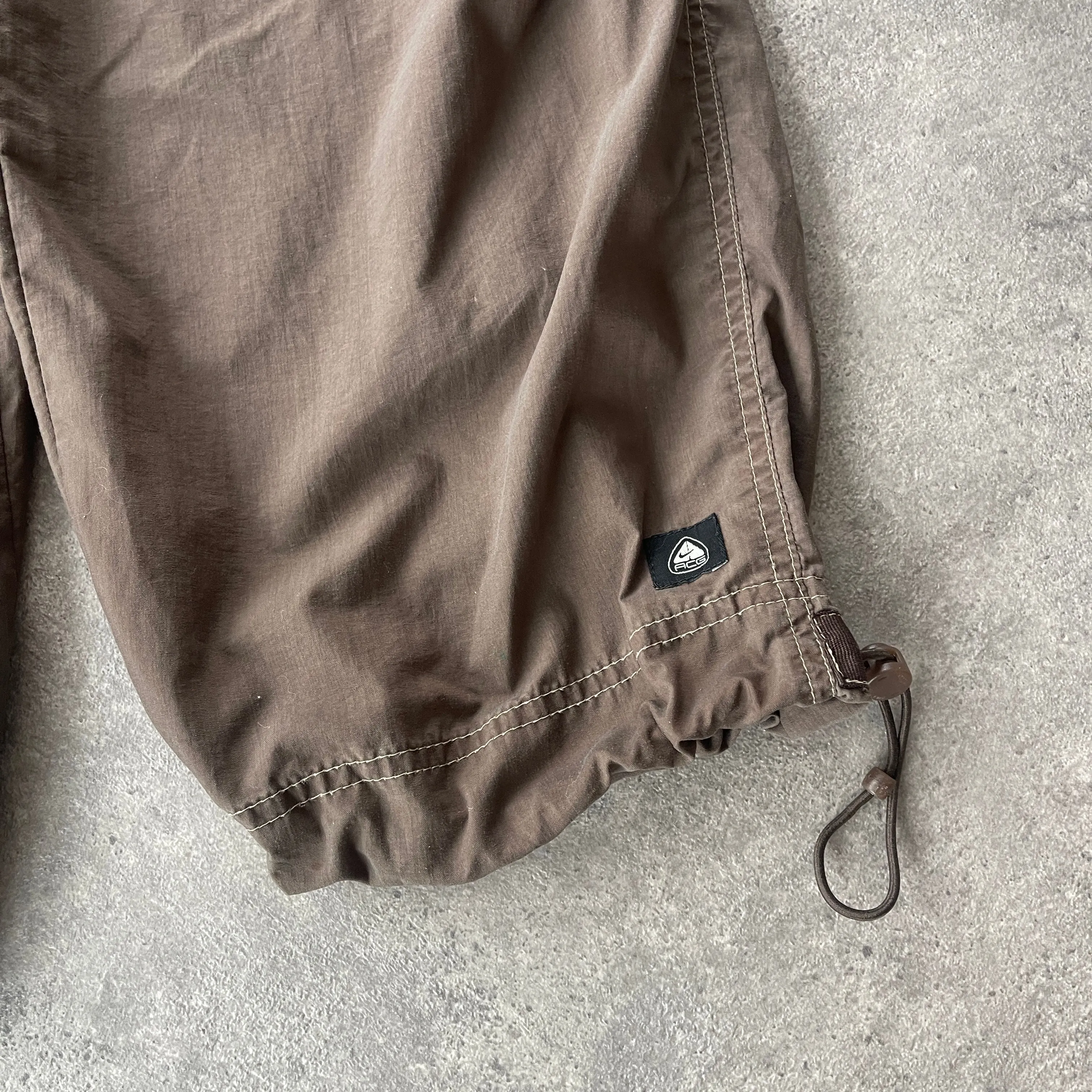 Nike ACG 2000s lightweight technical parachute pants (L)