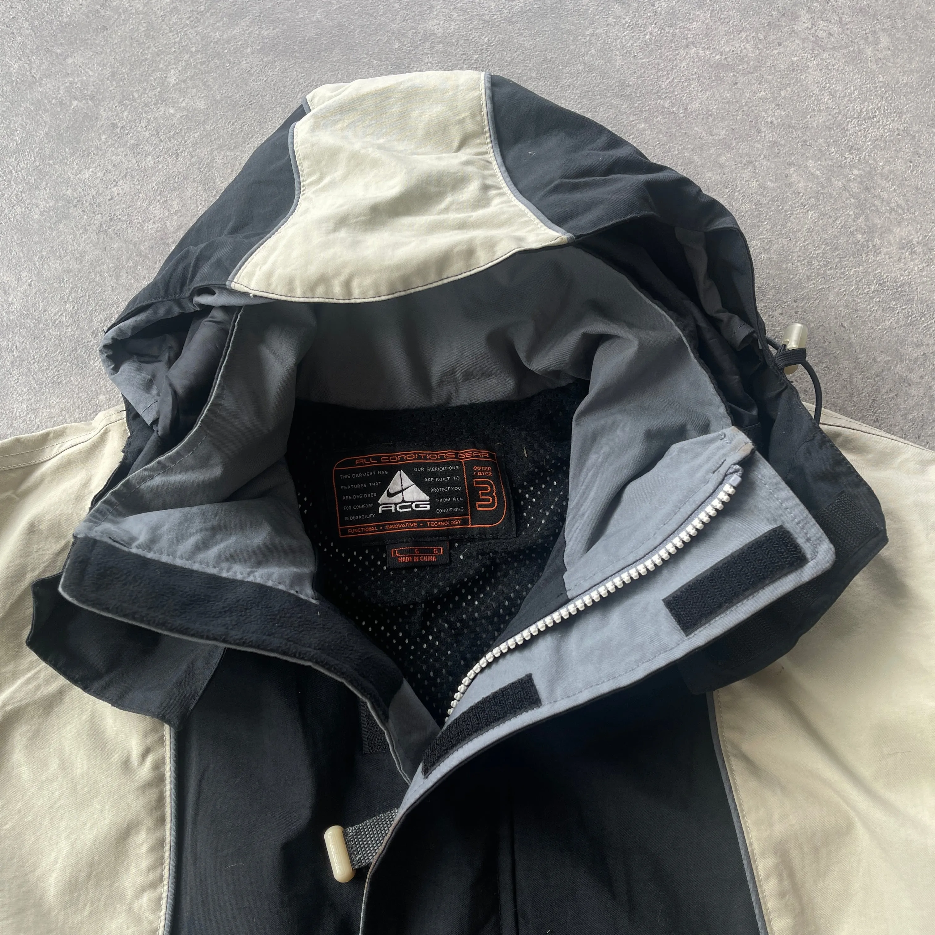 Nike ACG RARE 1990s stormfit heavyweight two tone padded jacket (L)