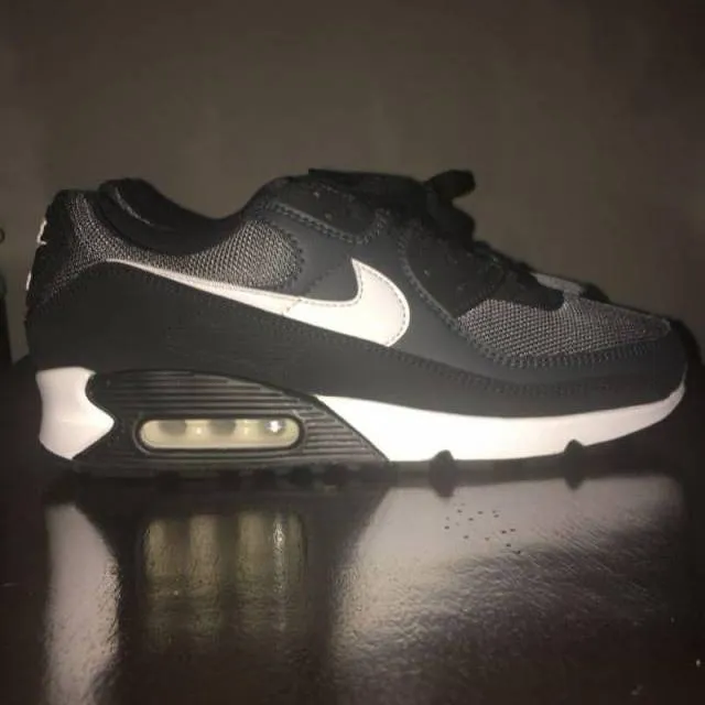 Nike air max 90 black and white