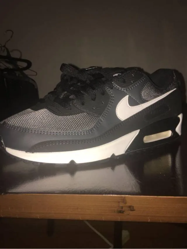 Nike air max 90 black and white