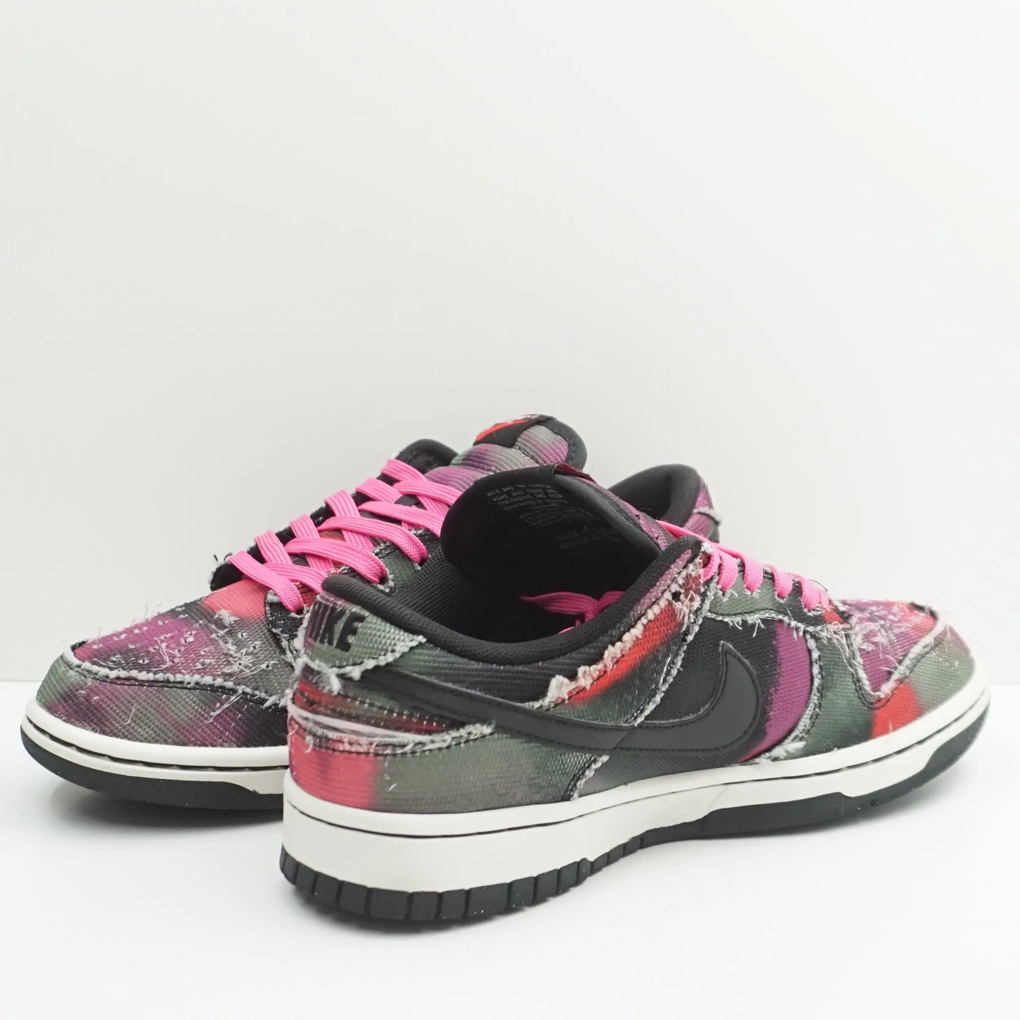 Nike Dunk Low Graffiti Pink