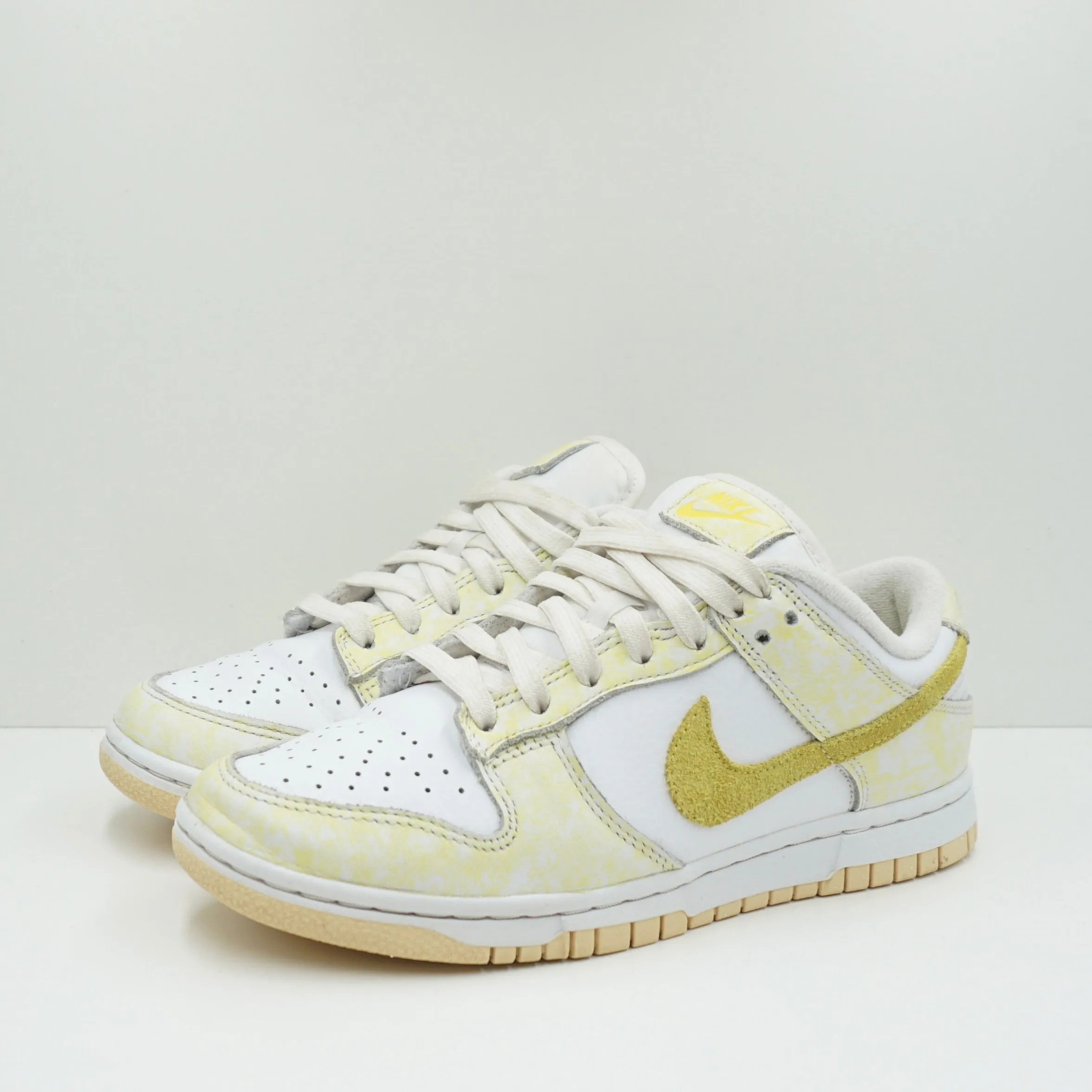 Nike Dunk Low Strike Yellow (W)