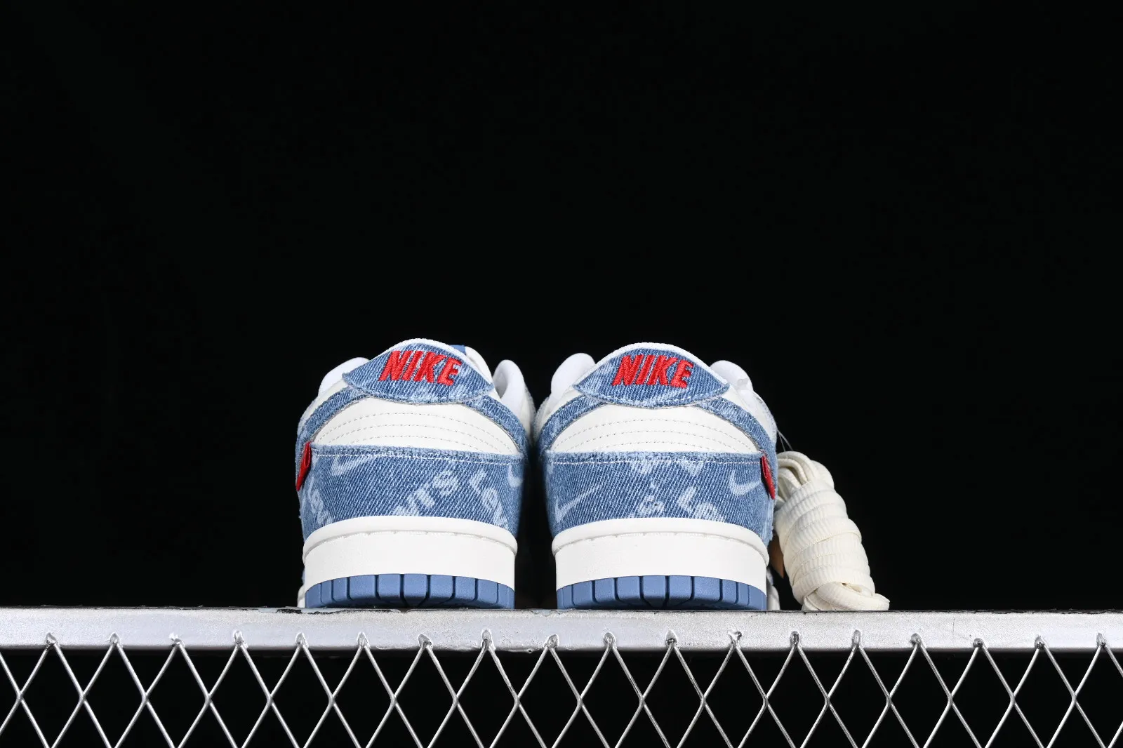 Nike SB Dunk Low Levis Denim Blue Red White LE0021-002