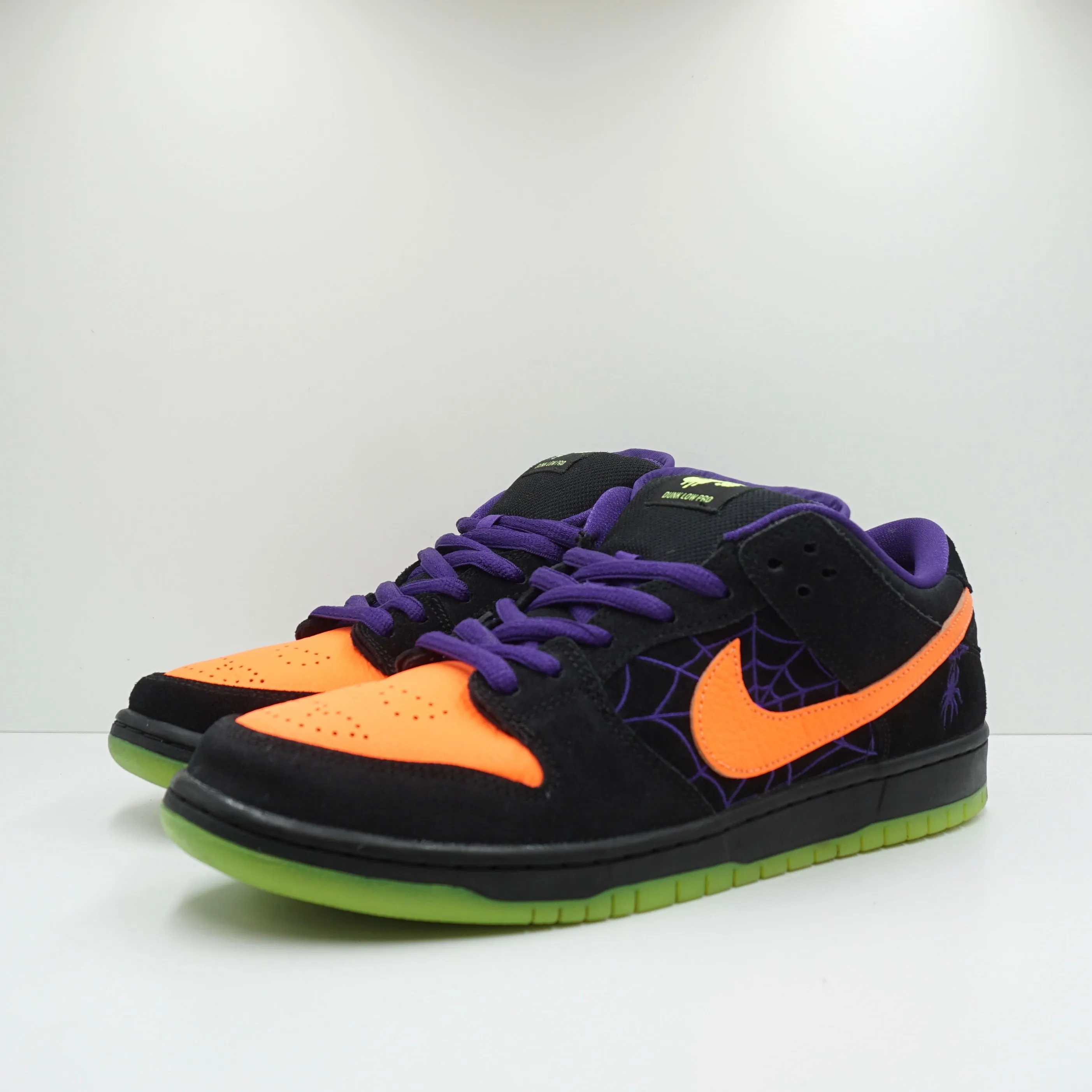 Nike SB Dunk Low Night of Mischief Halloween