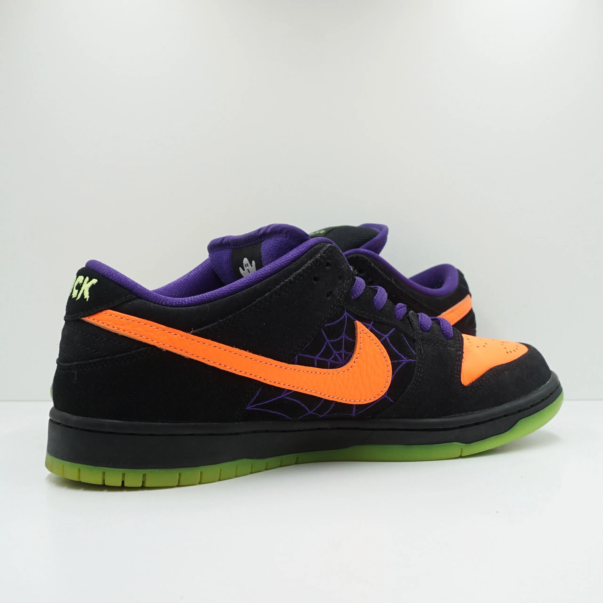 Nike SB Dunk Low Night of Mischief Halloween