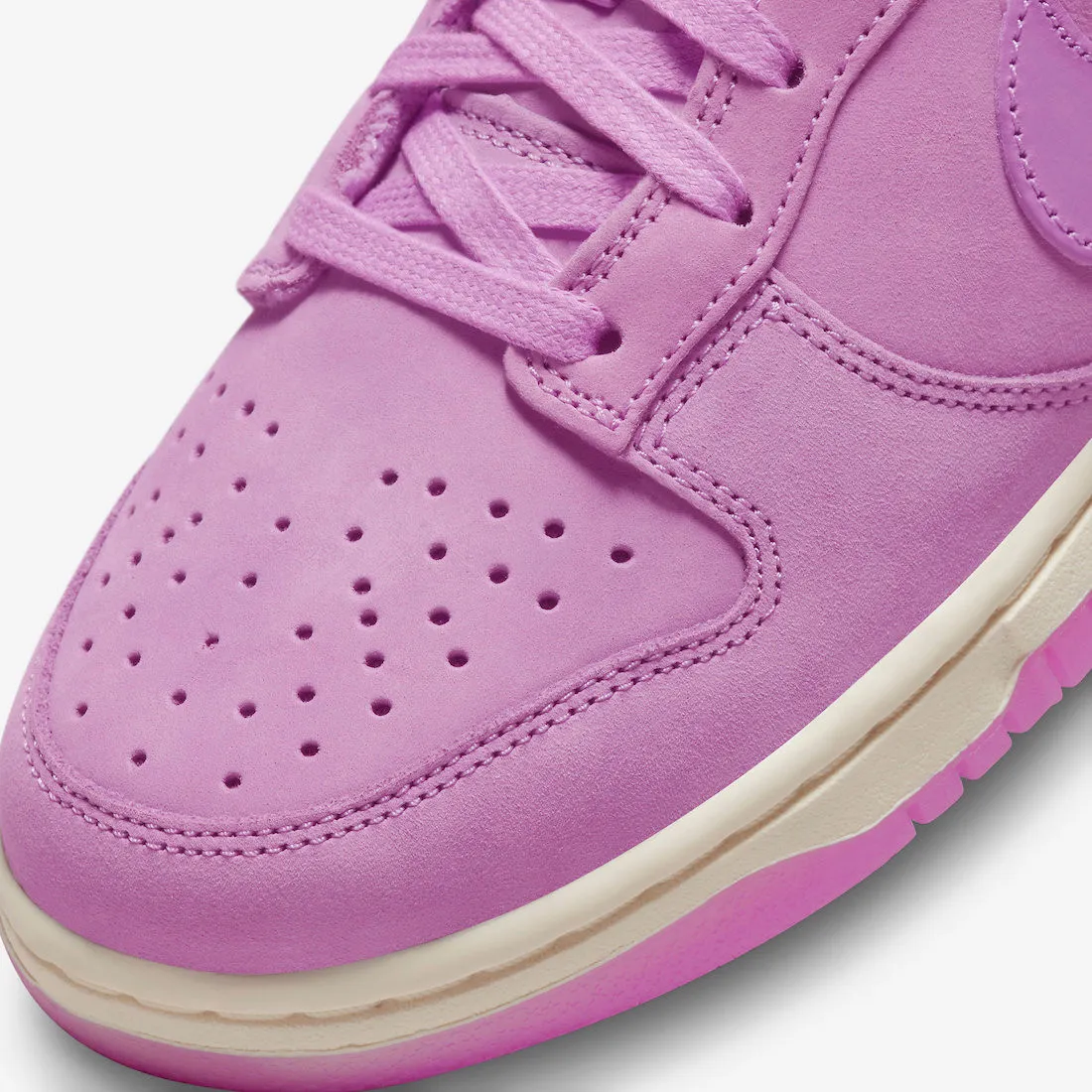 Nike SB Dunk Low Premium Rush Fuchsia Pale Ivory DV7415-500