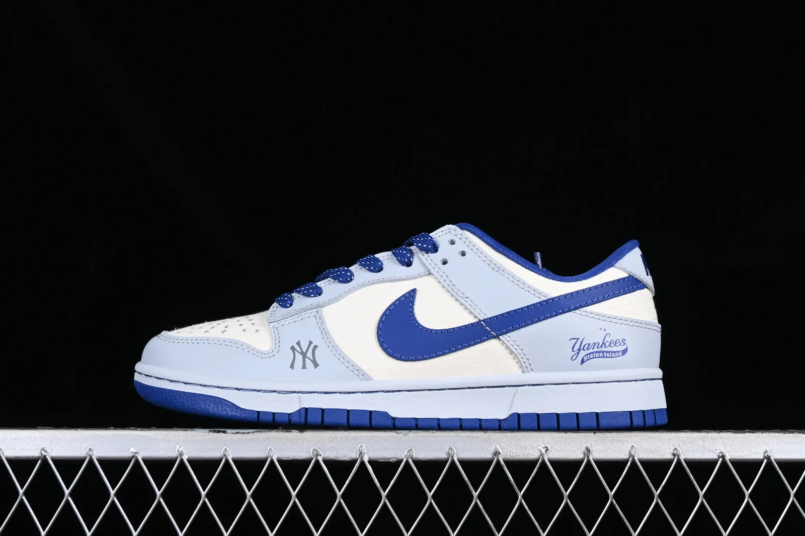 Nike SB Dunk Low Retro Beige White Grey Royal Blue FC1688-104