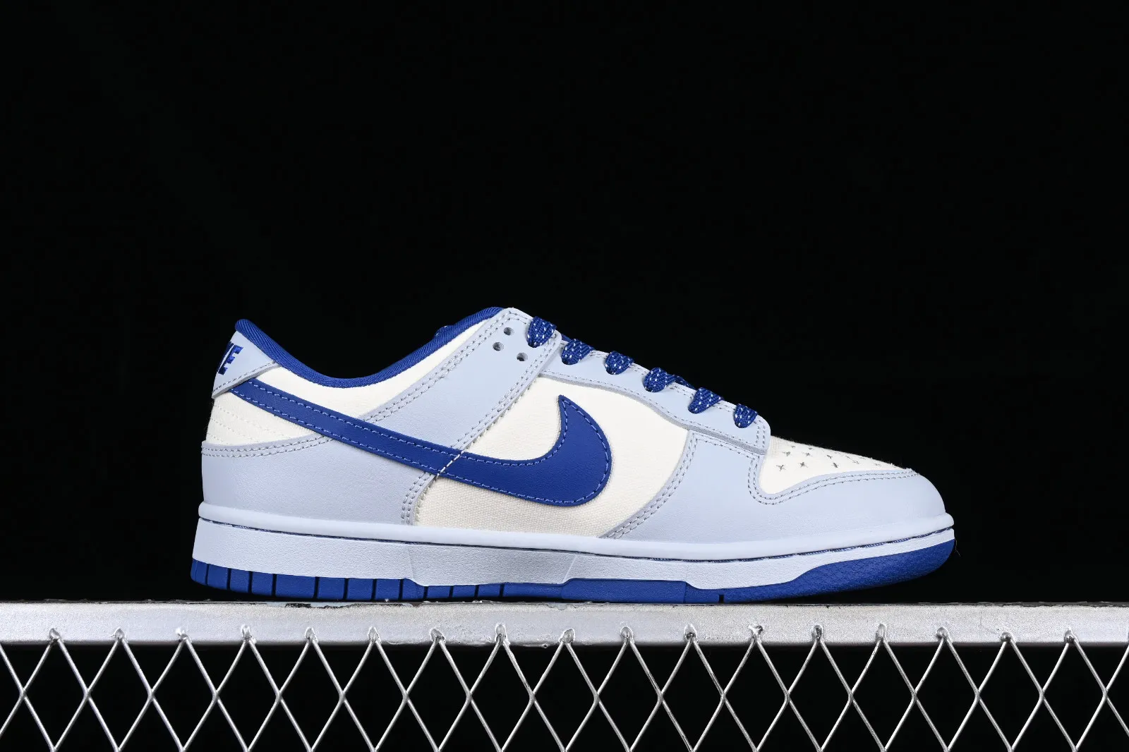 Nike SB Dunk Low Retro Beige White Grey Royal Blue FC1688-104