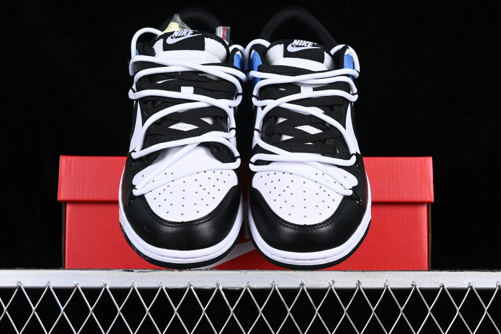 Nike SB Dunk Low Retro White Black University Blue DD1391-100