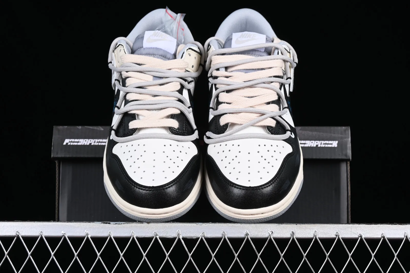 Nike SB Dunk Low Retro Wolf Grey White Black DJ6188-003