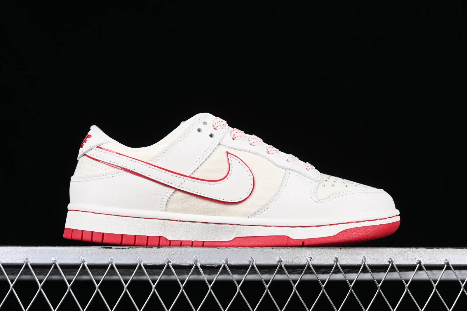 Nike SB Dunk Low TS Off White Red FC1688-110