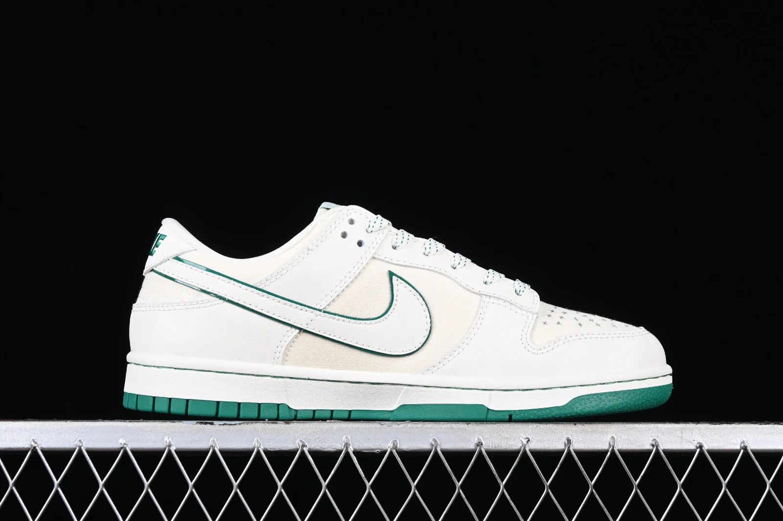 Nike SB Dunk Low TS Sail White Green FC1688-109