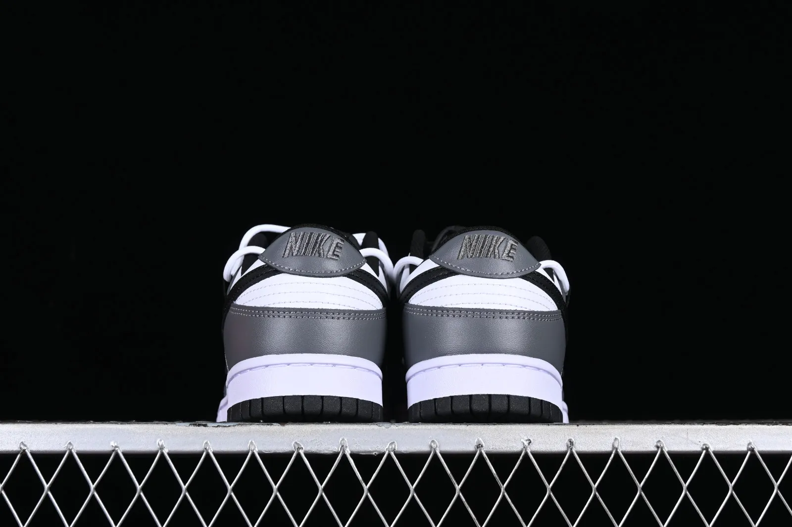 Nike SB Dunk Low White Black Dark Grey DD1503-101