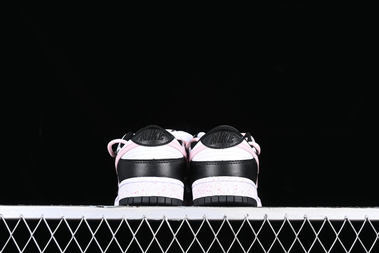 Nike SB Dunk Low White Black Light Pink FD4623-131