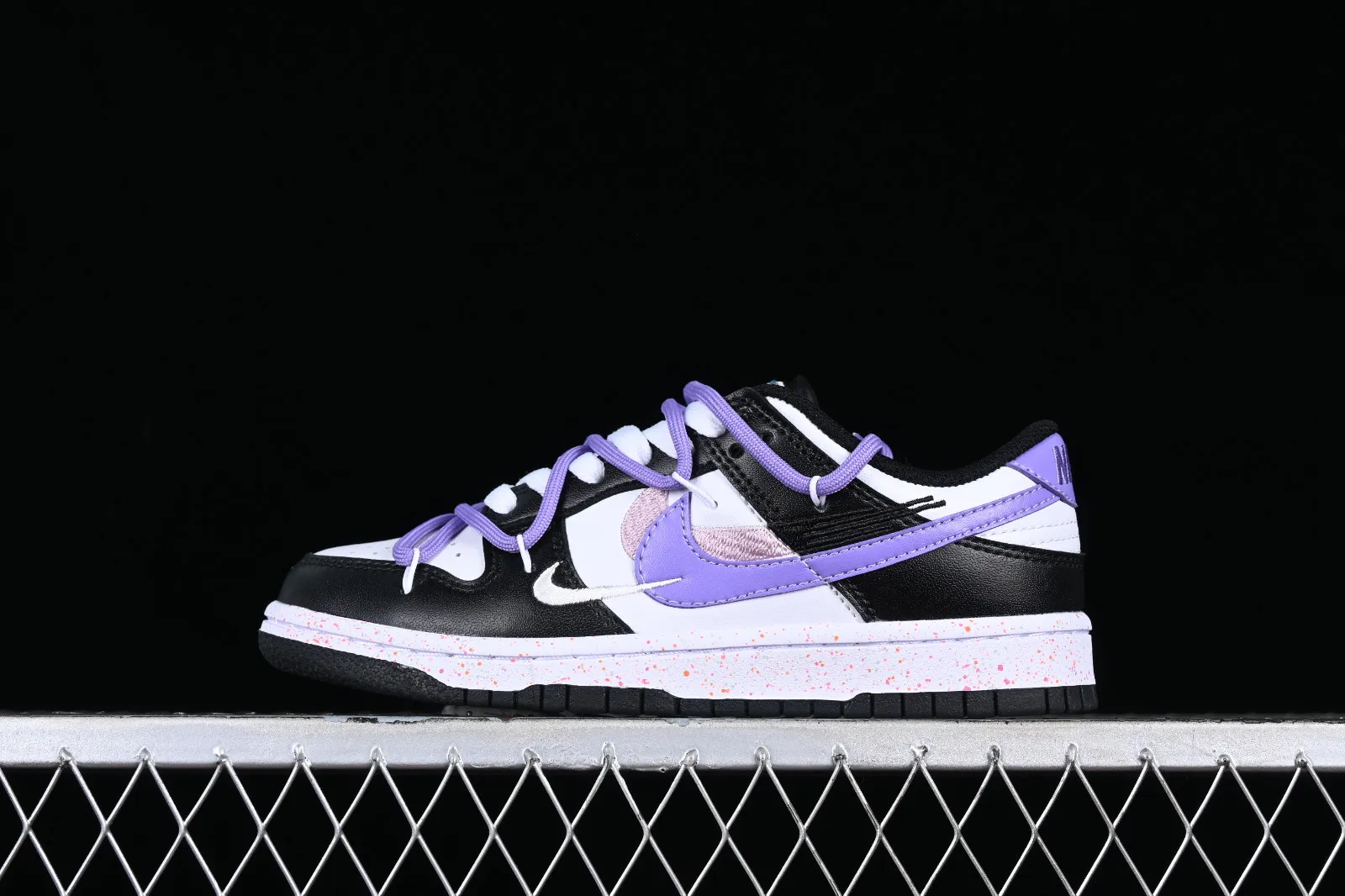 Nike SB Dunk Low White Black Purple Pink FD4623-131