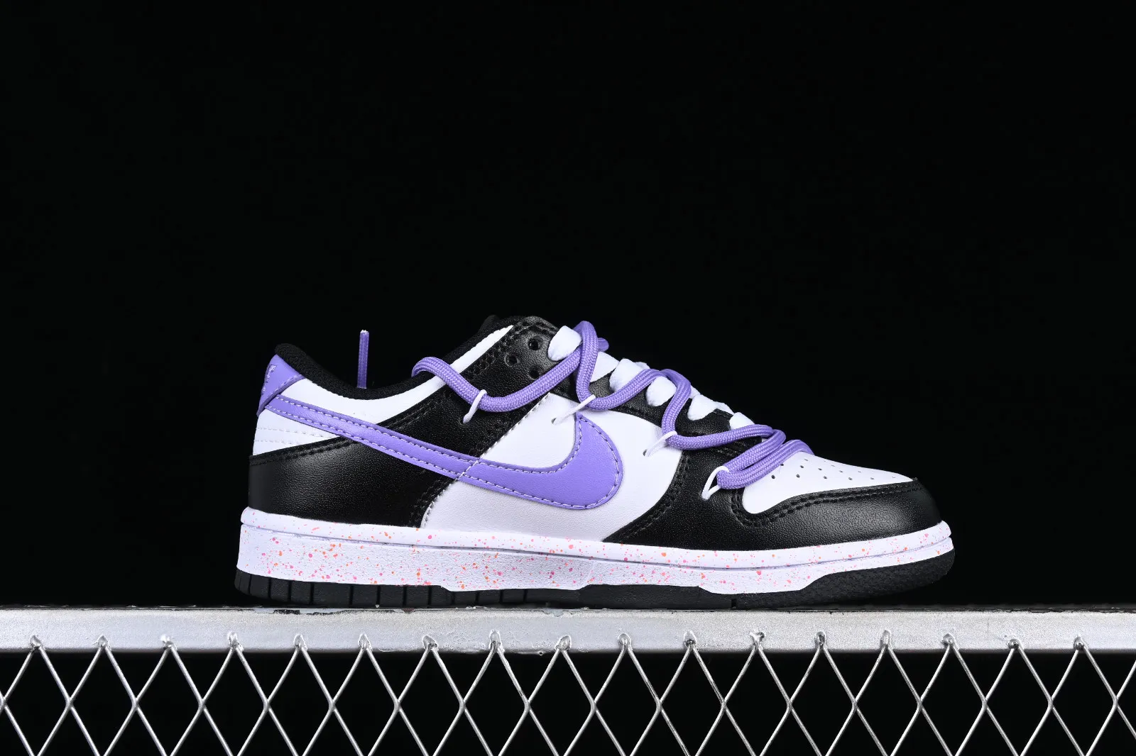 Nike SB Dunk Low White Black Purple Pink FD4623-131