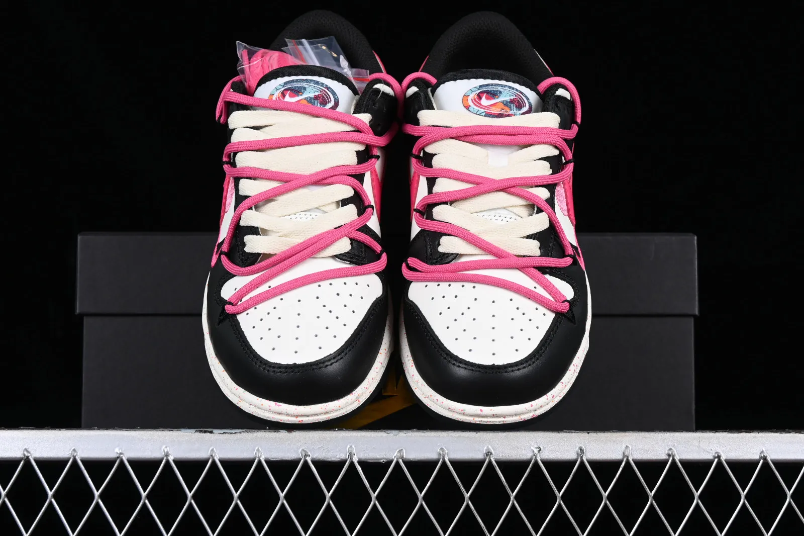 Nike SB Dunk Low White Black Rose Pink FD4623-131