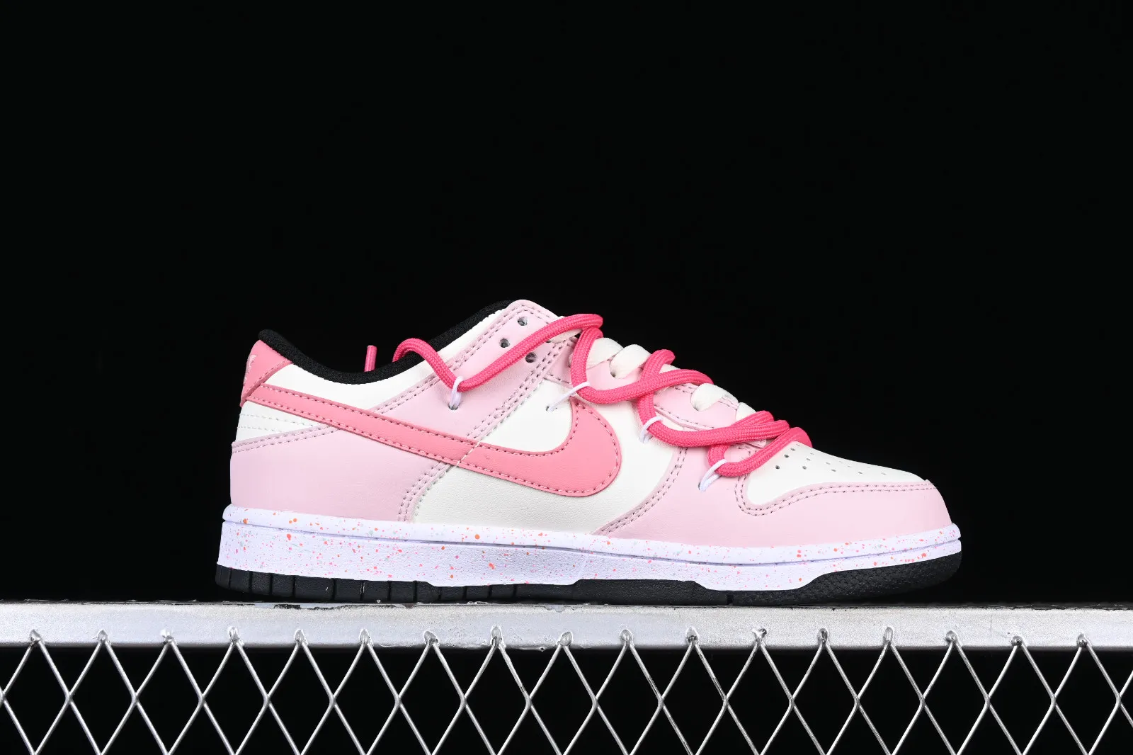 Nike SB Dunk Low White Black Rose Pink Purple FD4623-131