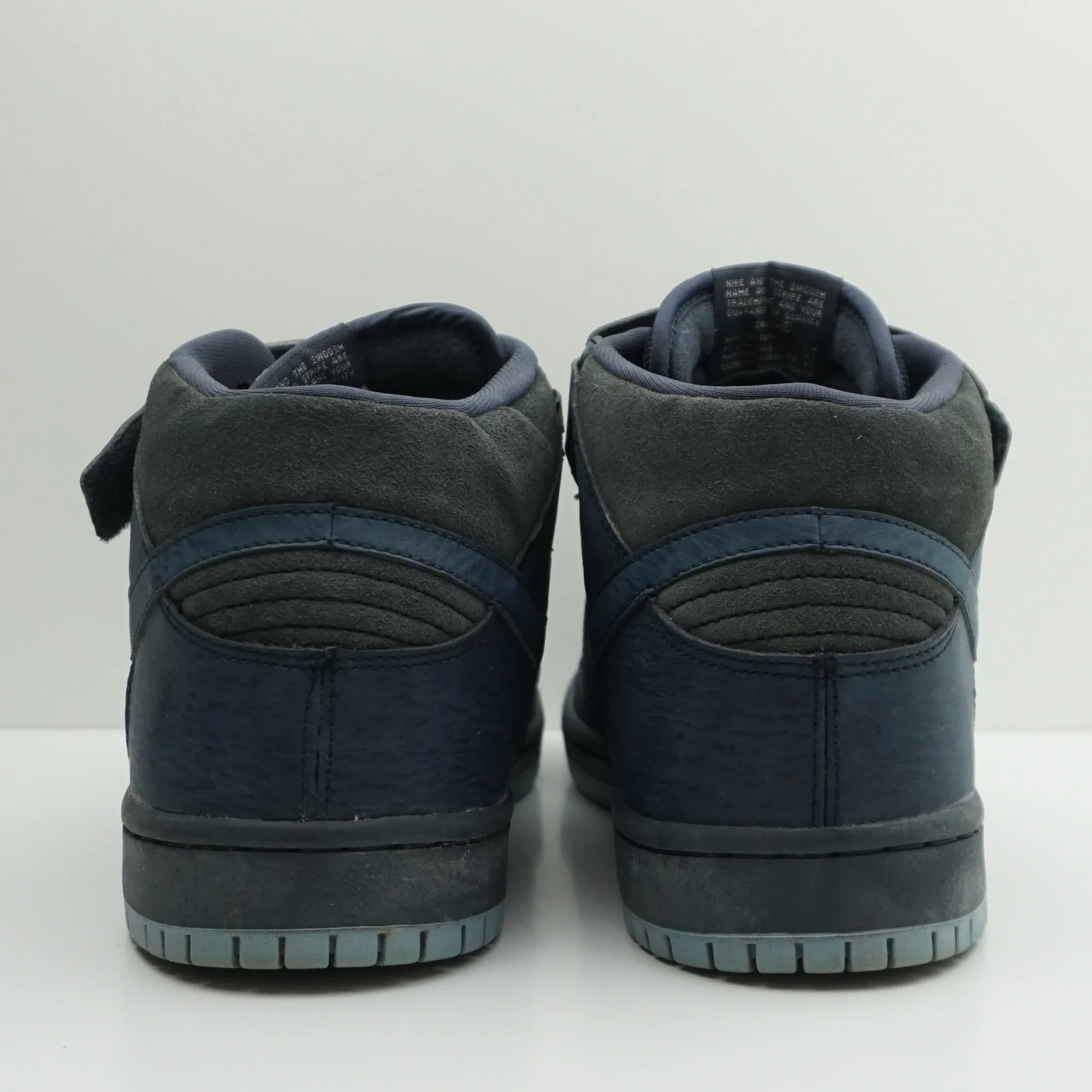 Nike SB Dunk Mid Obsidian Navy Blue