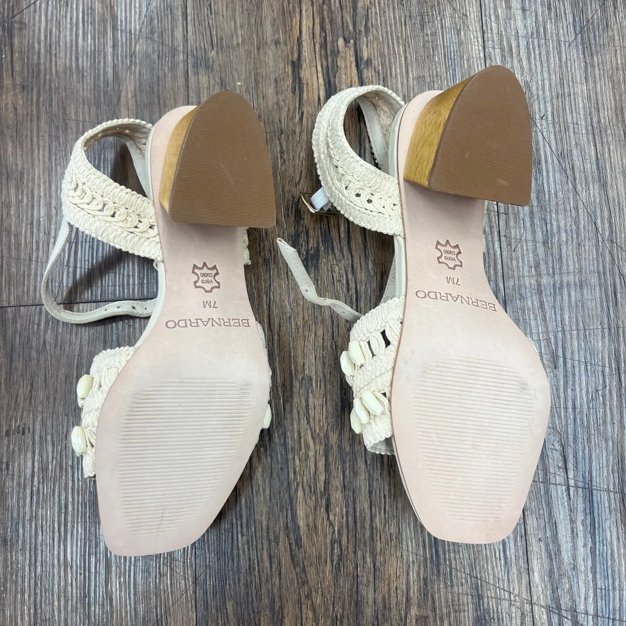 Used Bernardo Wedge Sandals 7 60060-S000521157